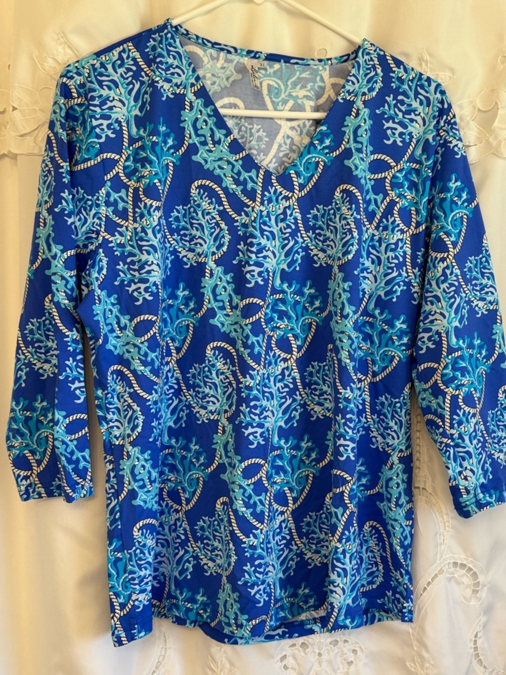 Lulu-B Blue and Teal nautical print top; v neck 3/4 sleeves